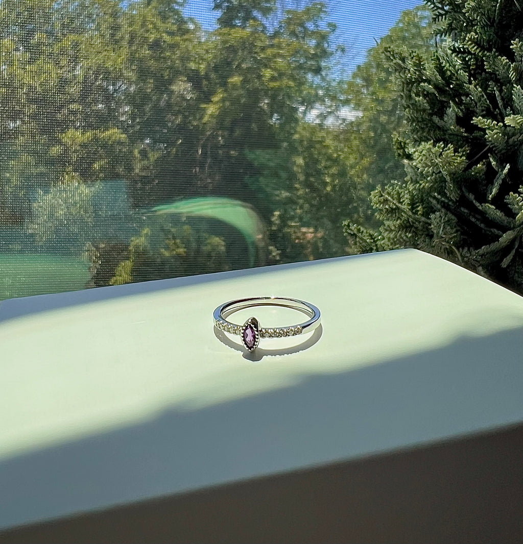 Amethyst Stone with Diamonds Accents 14KW