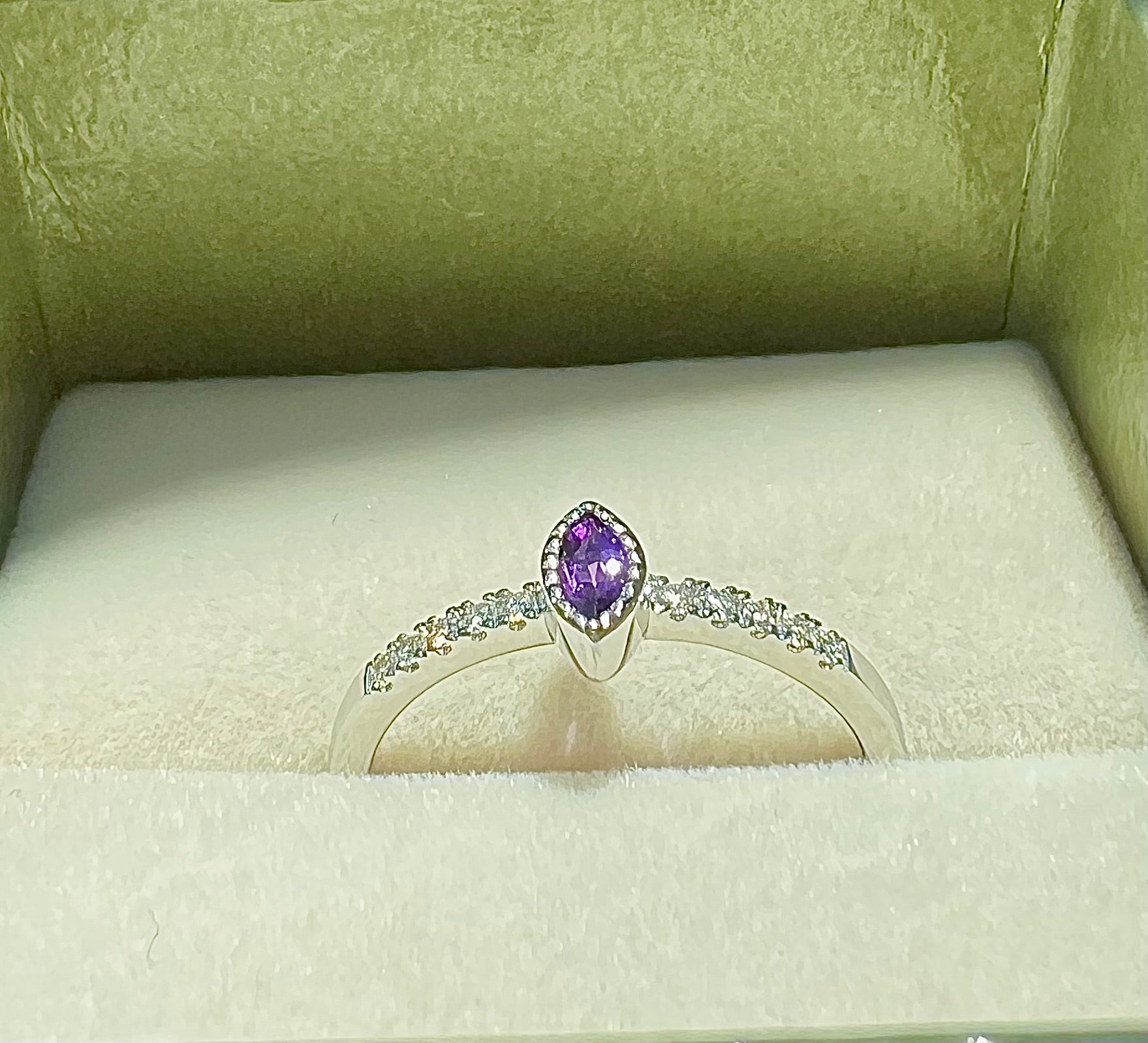 Amethyst Stone with Diamonds Accents 14KW