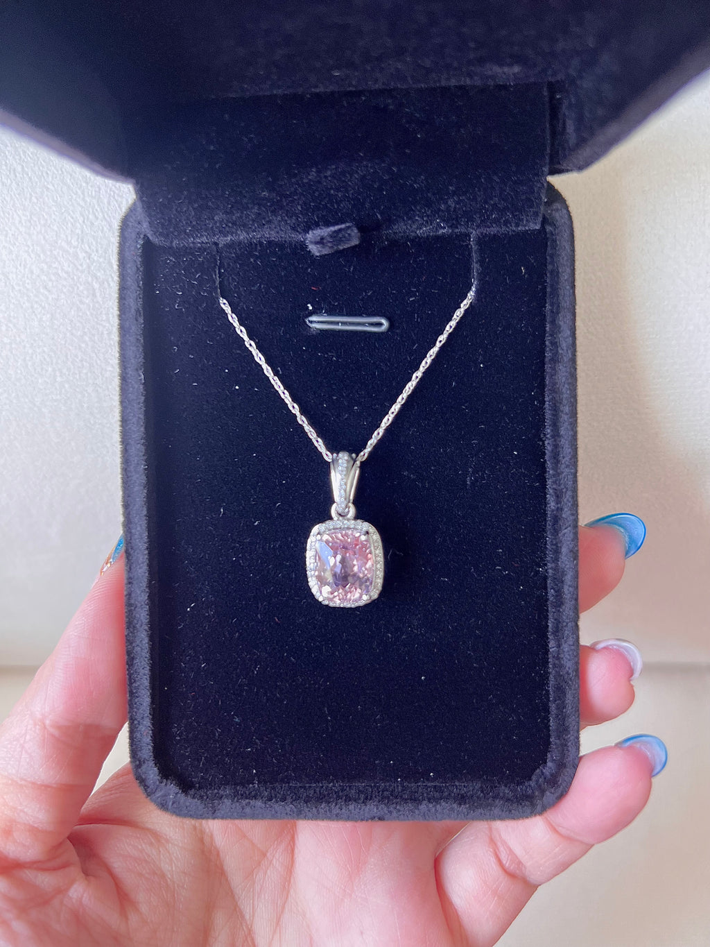 Kunzite Stone Diamonds Necklace 14KW