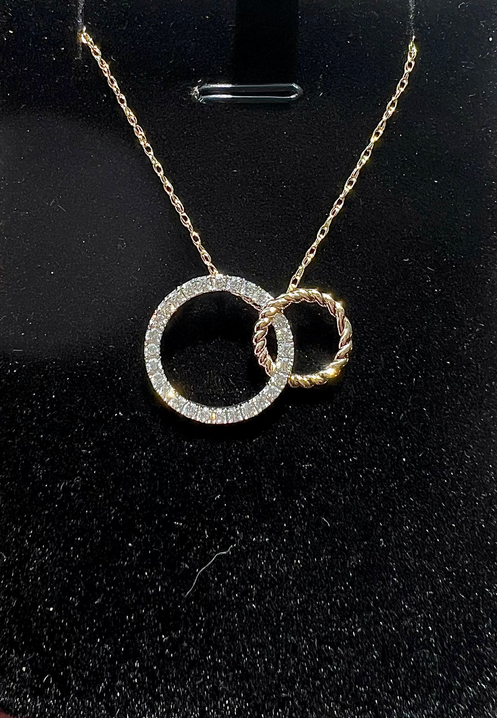 Diamond Loop Necklace 14KWY