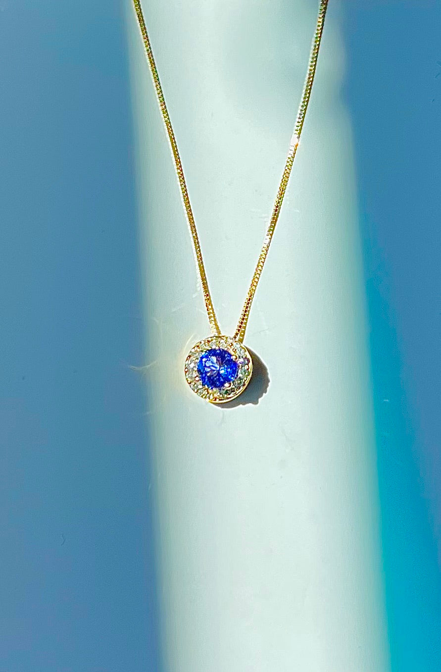 Tanzanite Stone Diamonds Necklace 10K